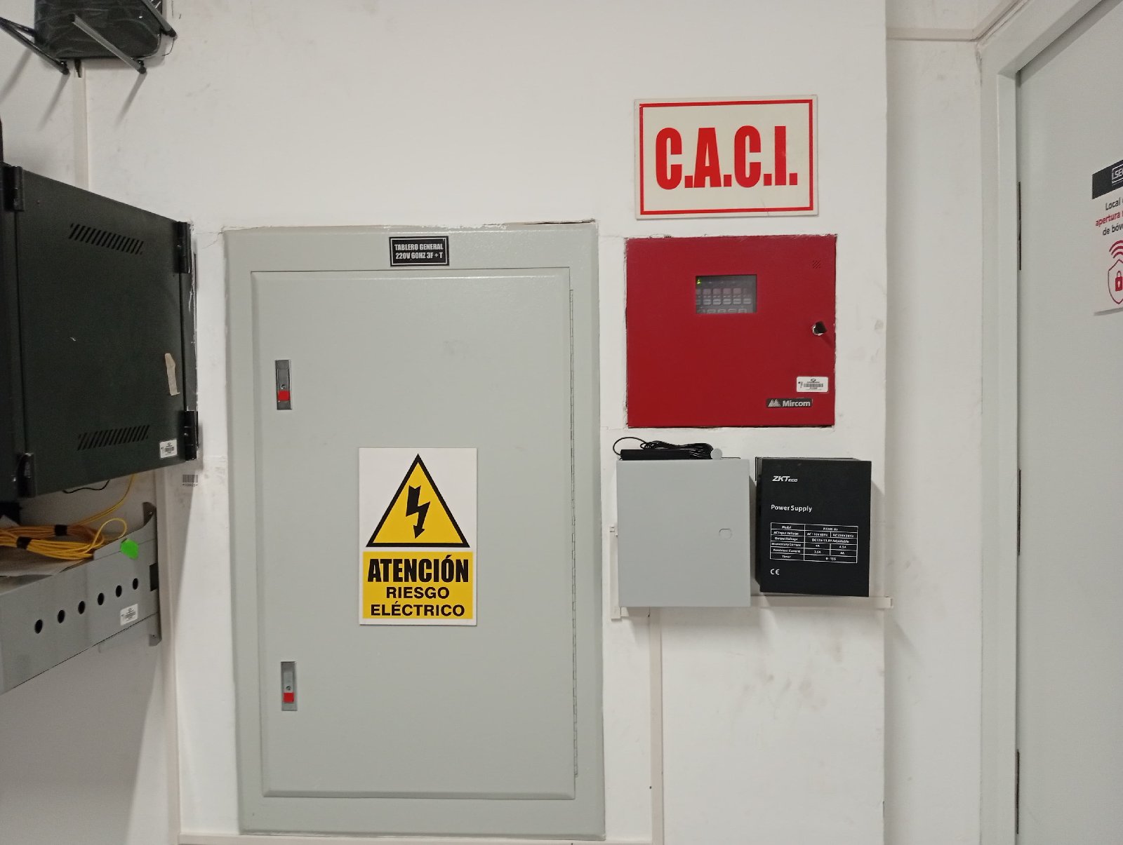 Instalaciones Eléctricas y Sistemas de Seguridad Electrónica 3