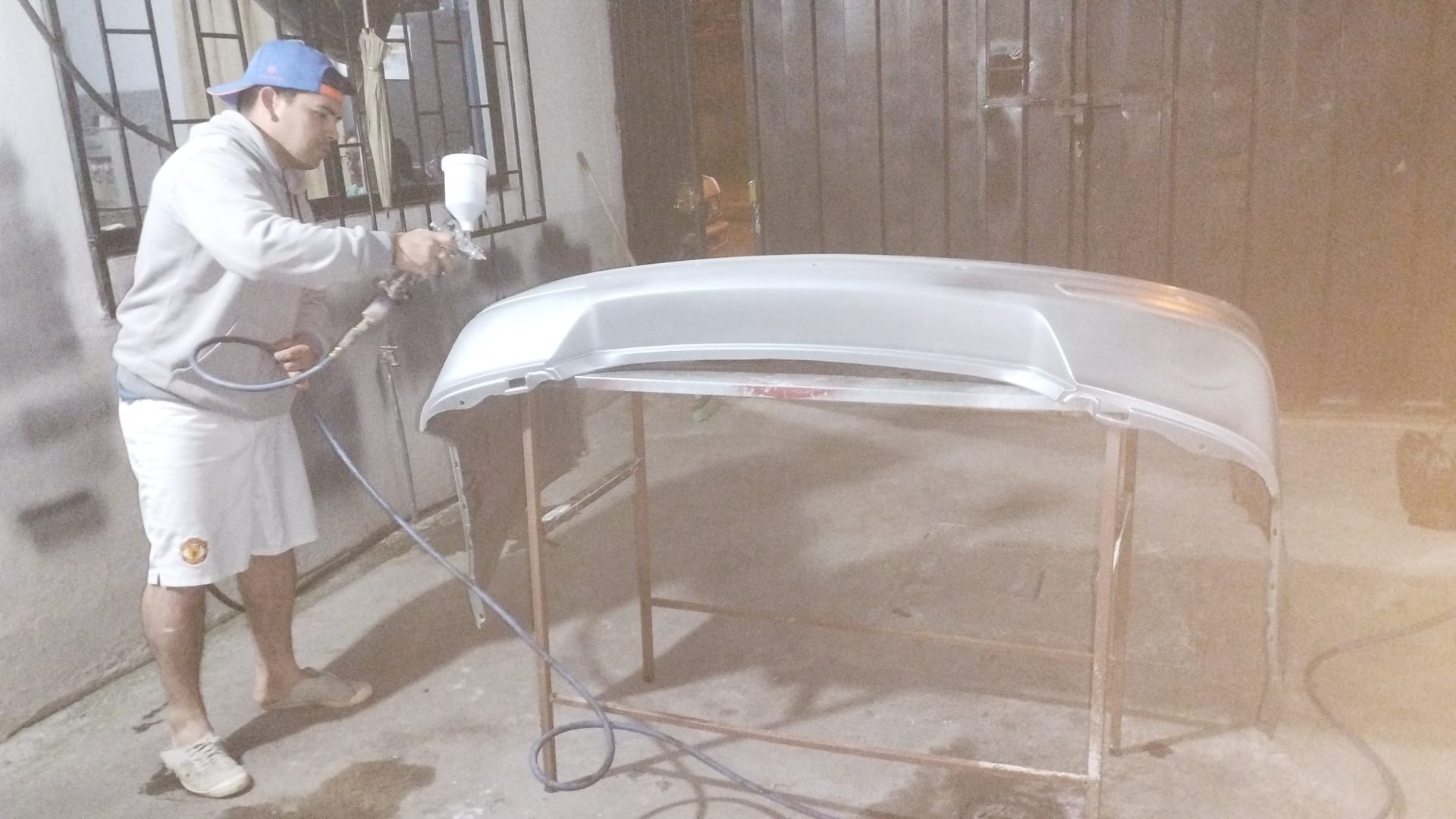 Taller de Enderezada y pintura automotriz 3