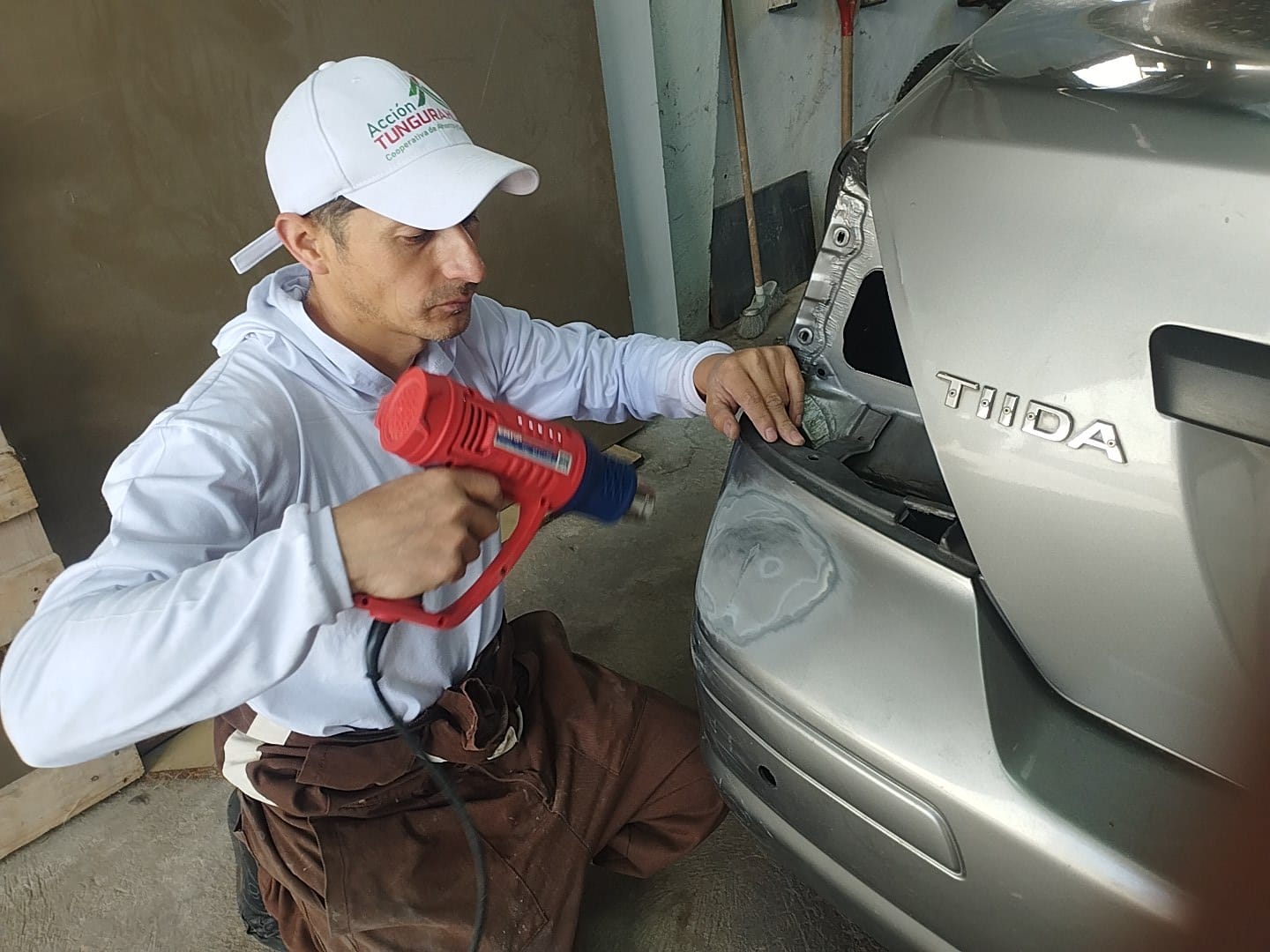 Taller de Enderezada y pintura automotriz 1