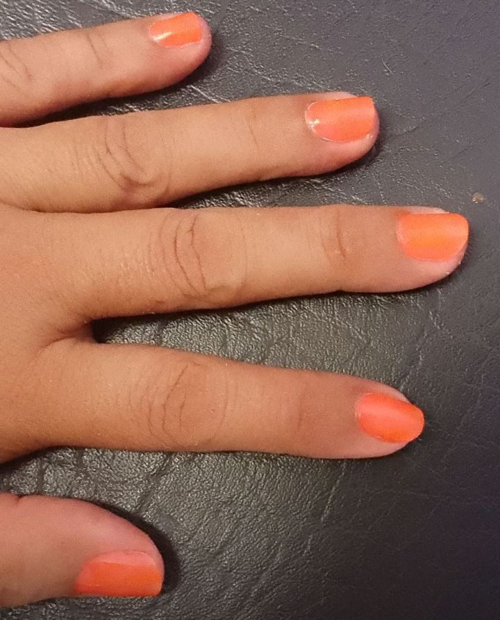 Manicura Básica en uñas natural y pedicura spa 3